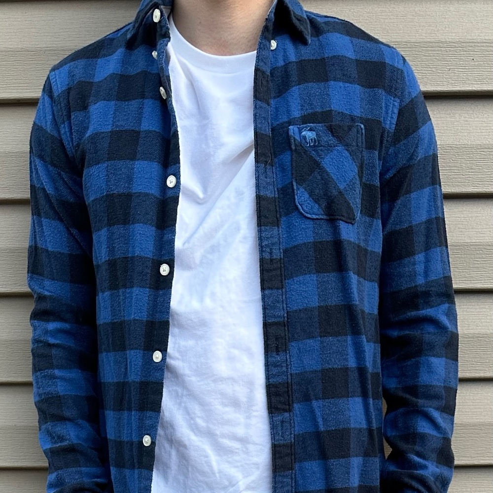 Abercrombie & Fitch Dark Blue Plaid Button Up